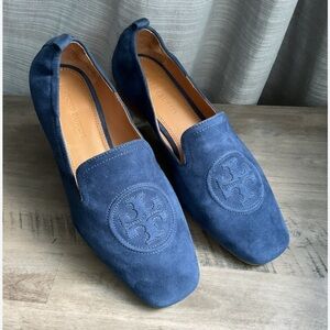 TORY BURCH
Leigh Loafer In Perfect
Navy
$268 women size 7.5 gently used